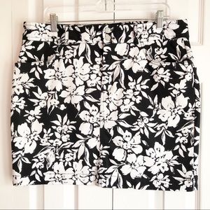 Chaps Black & White Tropical Floral Print Mini Denim Skirt 14